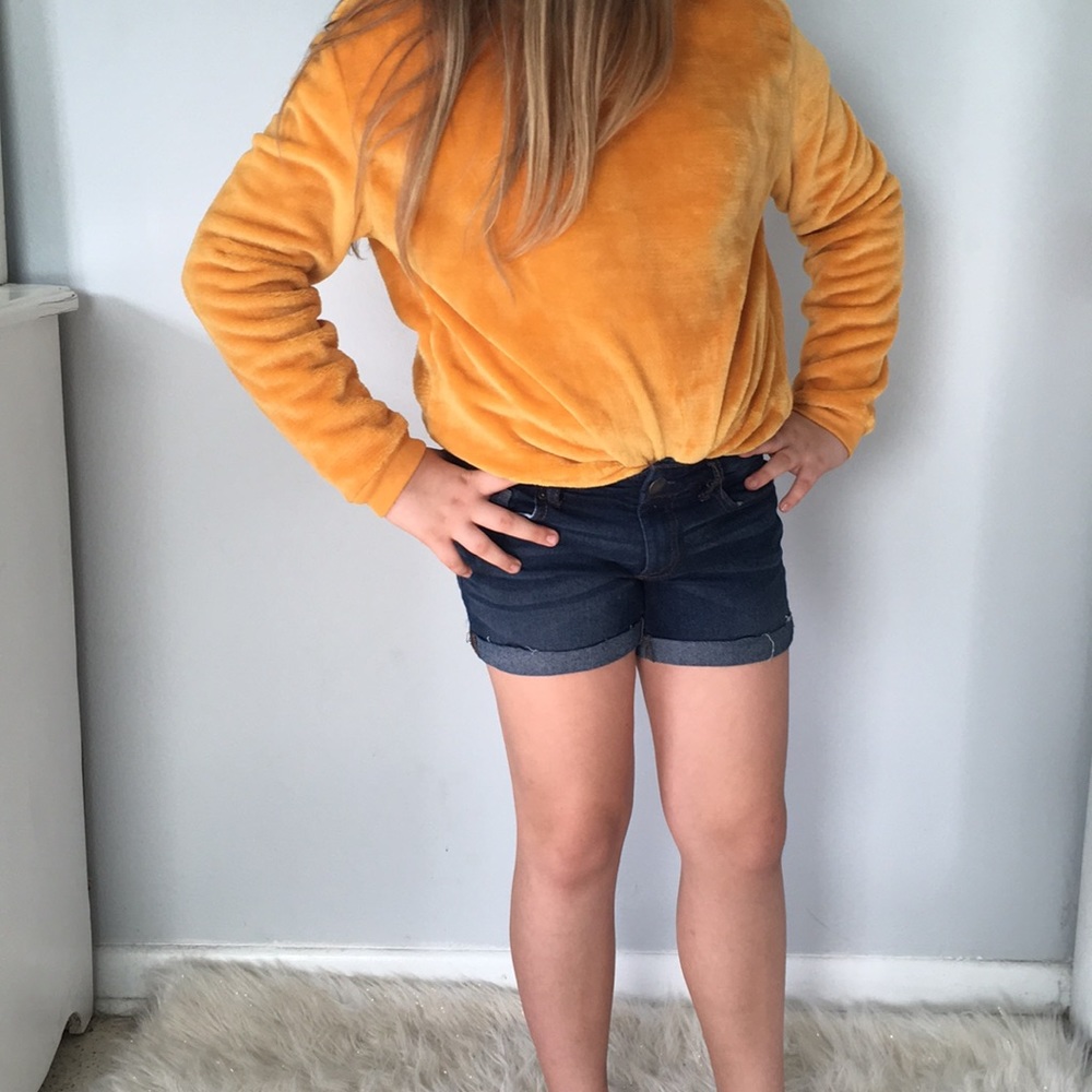 Yellow sweater